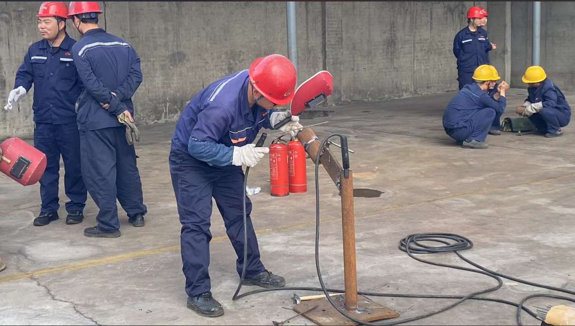 安阳市殷都区总工会举行安阳市新型化工工业集群手艺竞赛暨第十届“同兴杯”职工手艺大赛